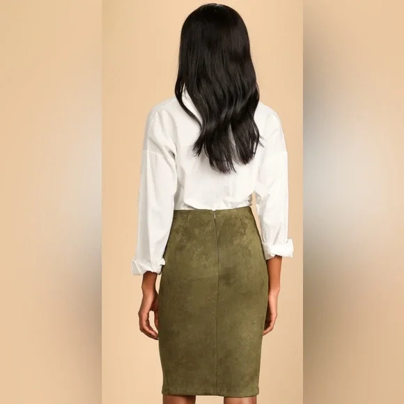 NWT  LULUS Button-Up Shirt and Olive Skirt size L - Picture 3 of 12